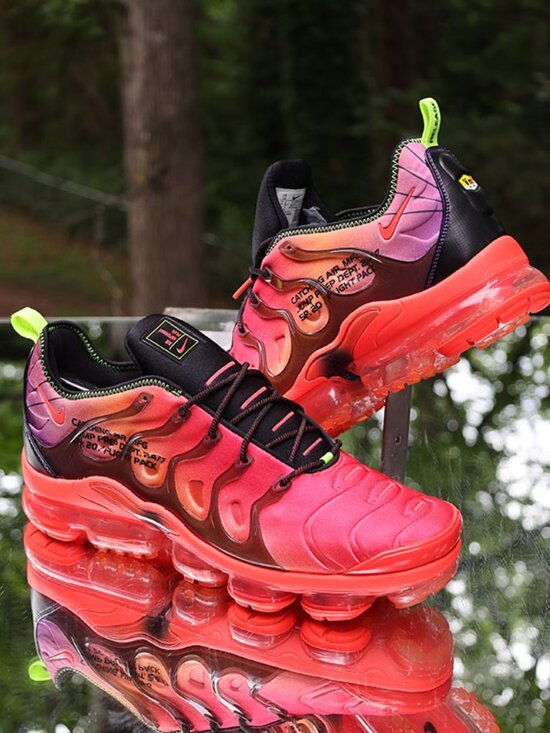 Nike Other - Nike Air Vapormax Plus Laser Crimson